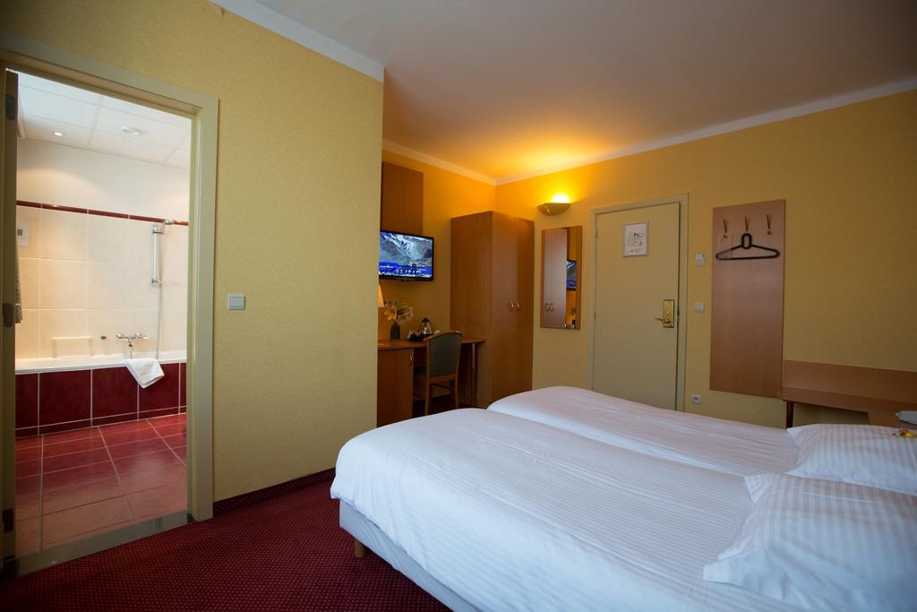 Albion Hotel Ипер Стая снимка
